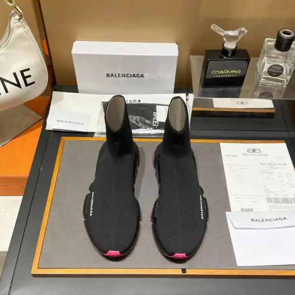 Firstbag ru BALENCIAGA SPEED 2.0 LACE-UP SNEAKER 0125