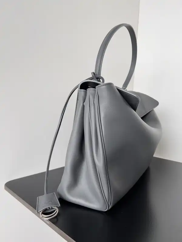 Firstbag ru BALENCIAGA RODEO-39.8*29.9*12.9CM 0124