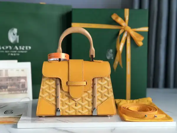 First bag ru GOYARD SAIGON MINI 0123