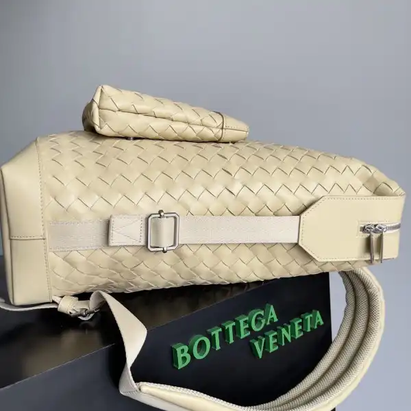 Firstbag ru BOTTEGA VENETA Arco Backpack 0131