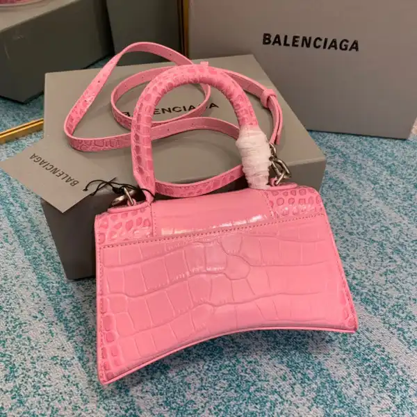 First bag ru BALENCIAGA HOURGLASS 0124