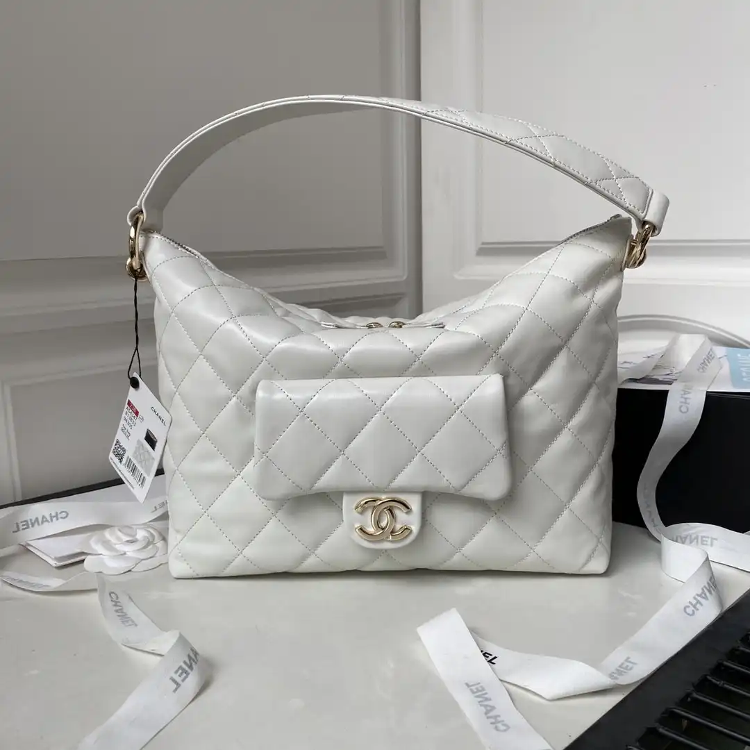 CHANEL MAXI HOBO HANDBAG 0130