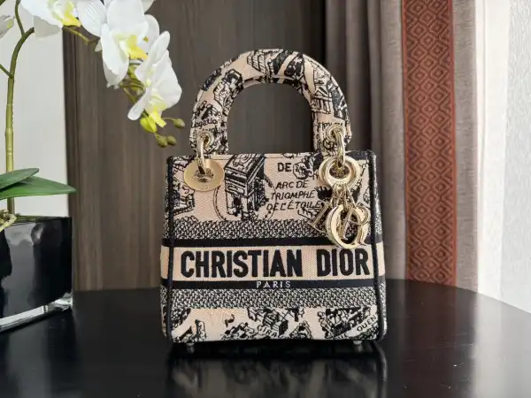 First bag ru LADY DIRO-17CM 0126