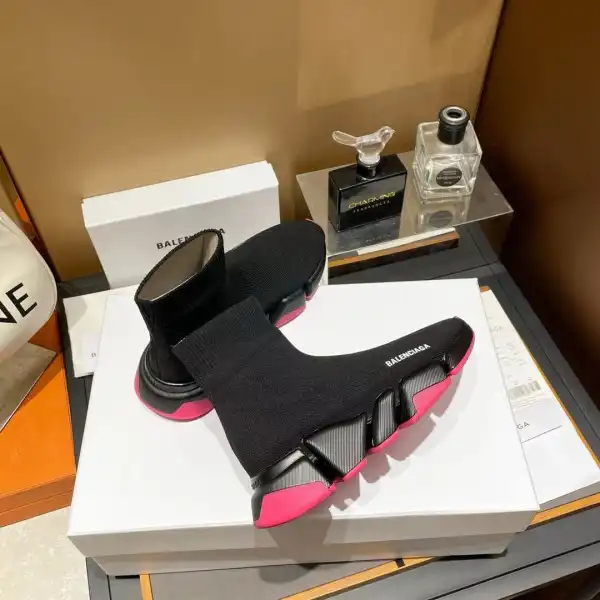 Firstbag ru BALENCIAGA SPEED 2.0 LACE-UP SNEAKER 0125