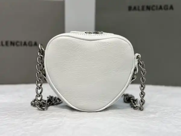 First bag ru BALENCIAGA  Le Cagole Heart mini metallic crinkled-leather shoulder bag 0124