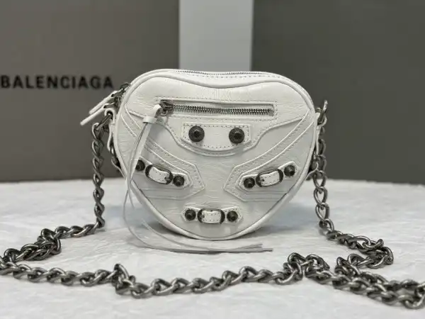 First bag ru BALENCIAGA  Le Cagole Heart mini metallic crinkled-leather shoulder bag 0124