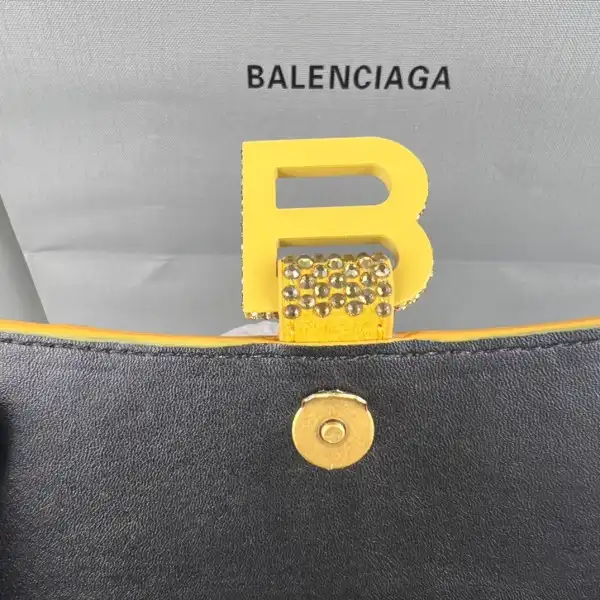 First bag ru BALENCIAGA HOURGLASS 0124