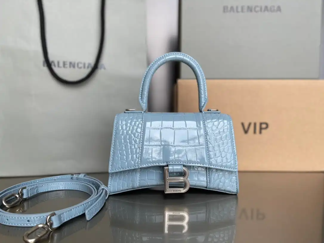 BALENCIAGA HOURGLASS 0124