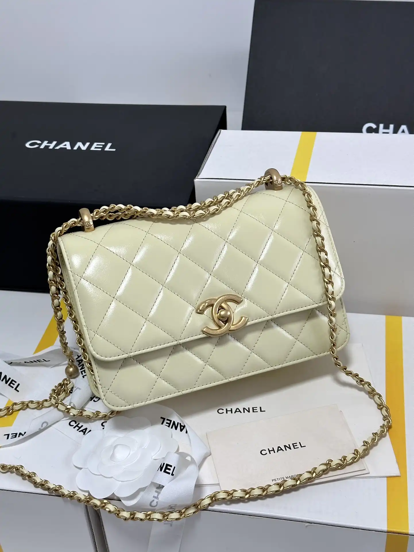 CHANEL FLAP BAG - 14.5*22*8cm 0130