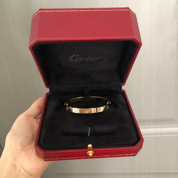 First bag ru CARTIER  BRACELET 0118