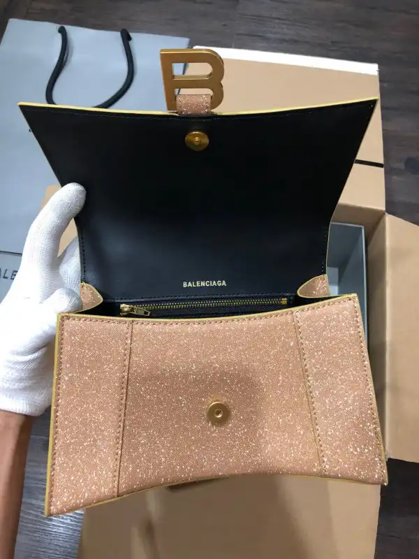 First bag ru BALENCIAGA HOURGLASS 0124