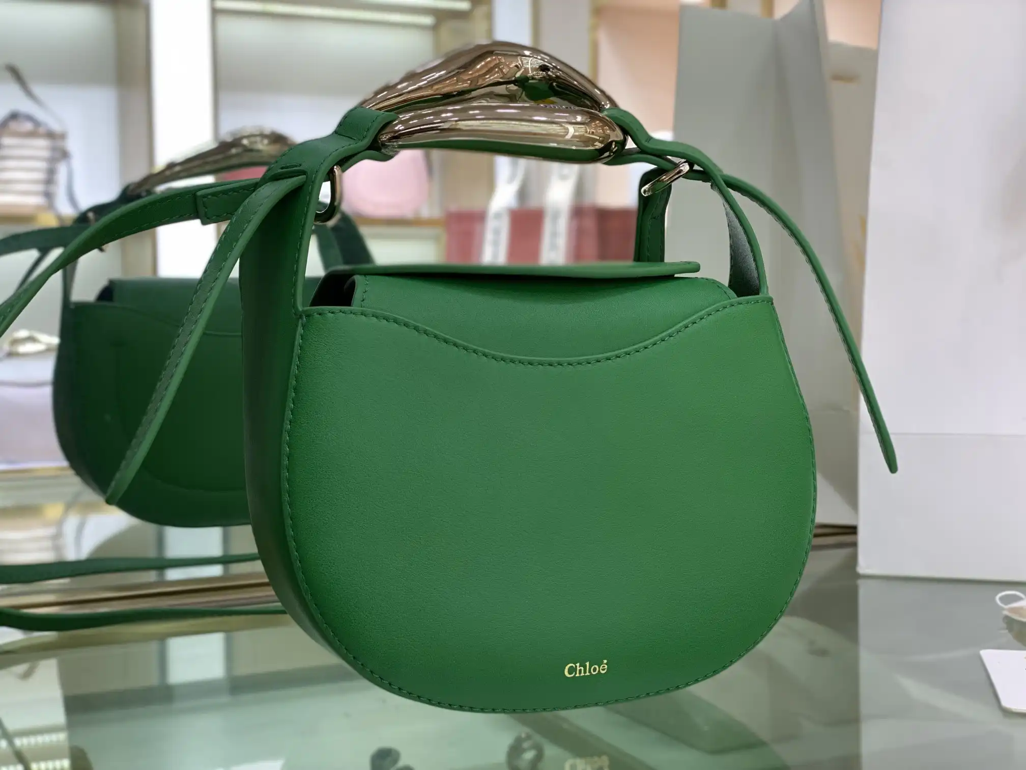 CHLOÉ KISS SMALL PURSE 0128