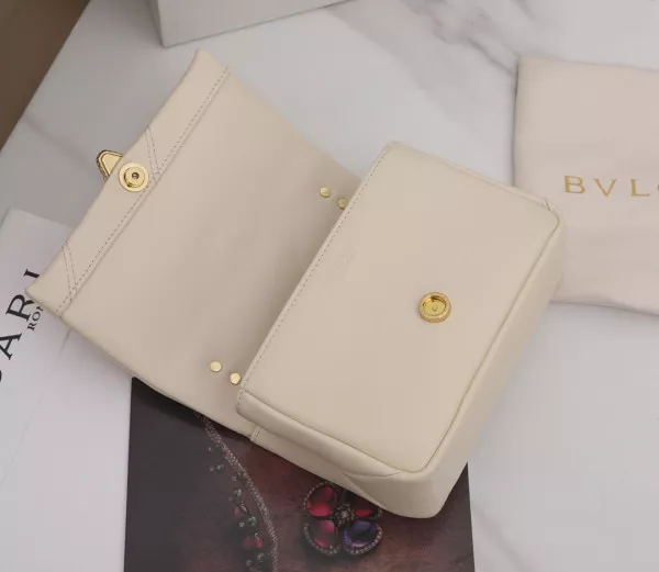 First bag ru BVLGARI Cabochon 0121