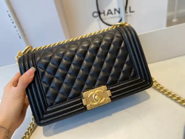 CHANEL BOY BAG 20CM 25CM 0130