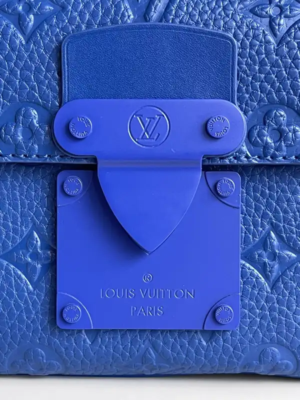 Firstbag ru LOUIS VUITTON S LOCK MESSENGER 0125