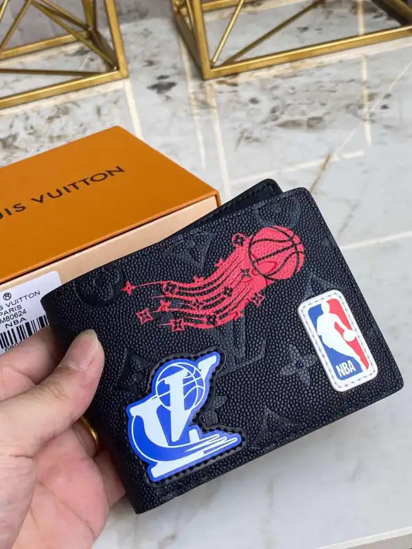 First bag ru LOUIS VUITTON LVXNBA MULTIPLE WALLET 0125