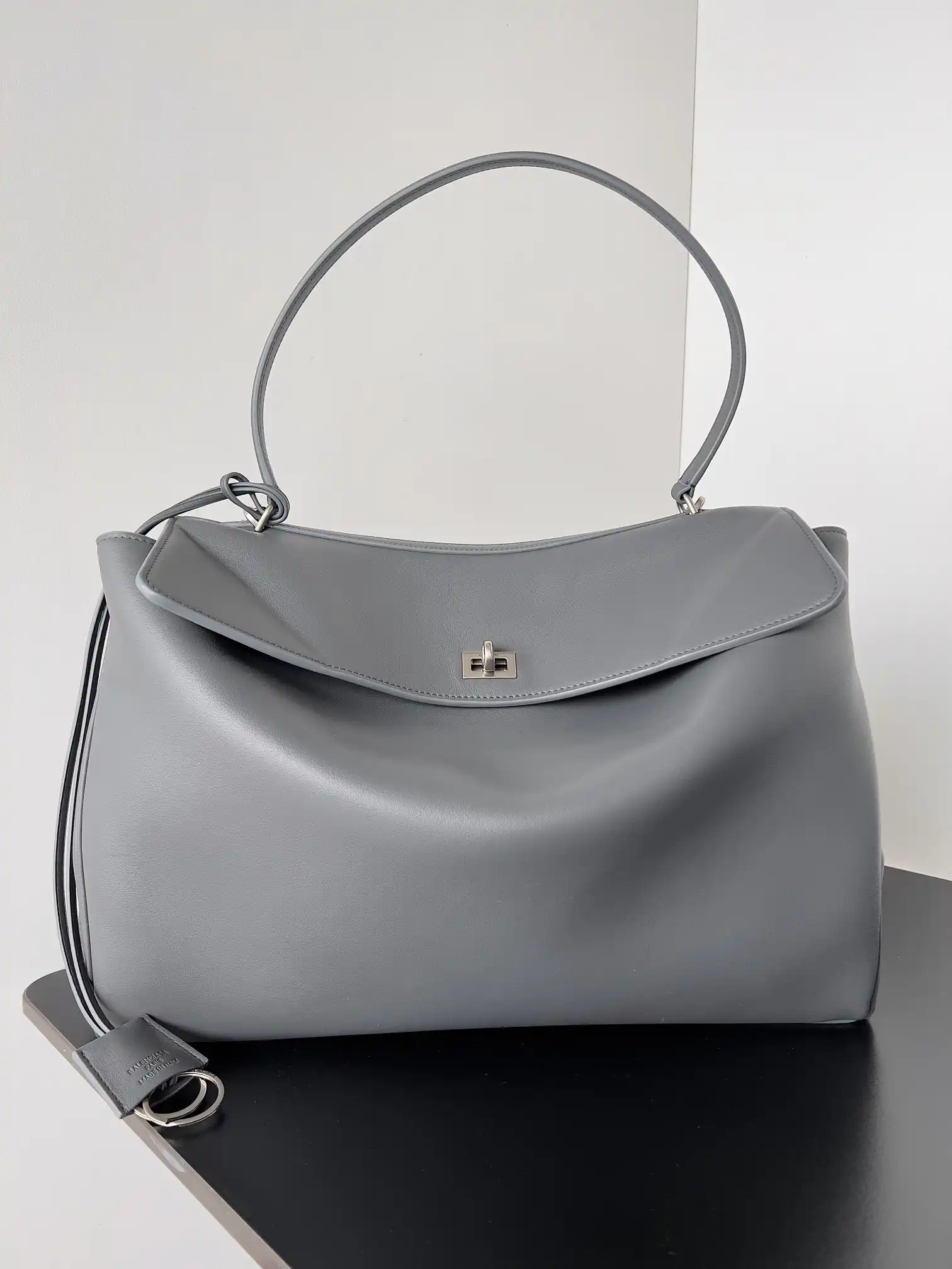 Firstbag ru BALENCIAGA RODEO-39.8*29.9*12.9CM 0124