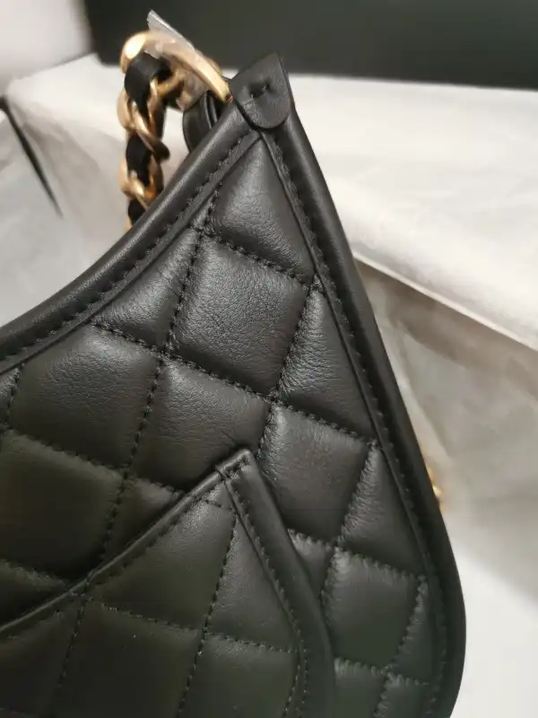 Firstbag ru CHANEL HOBO HANDBAG-20*24*6cm 0130