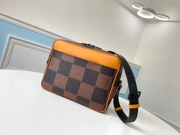 First bag ru LOUIS VUITTON MESSAGER BAG 0125