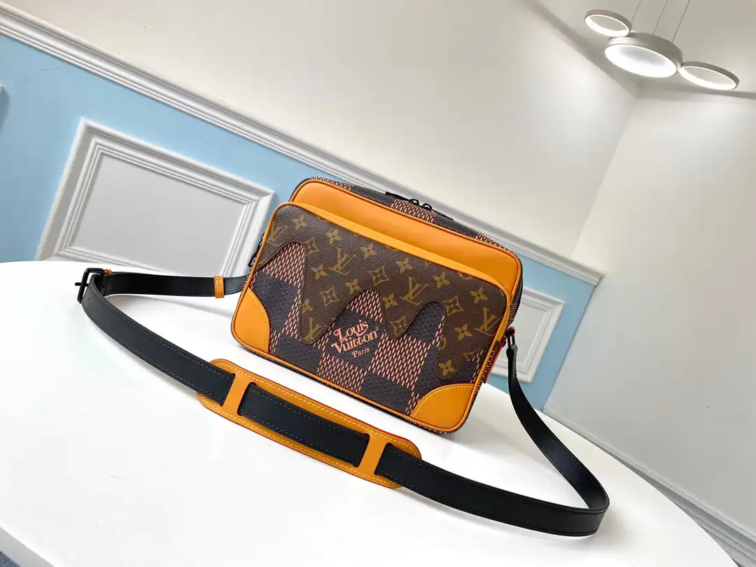 First bag ru LOUIS VUITTON MESSAGER BAG 0125