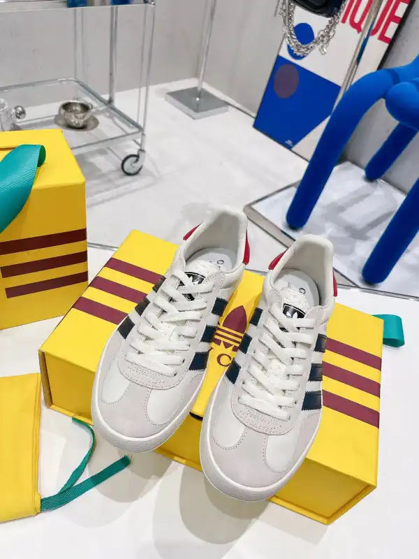 First bag ru Adidas x Gucci women's Gazelle sneaker 0125