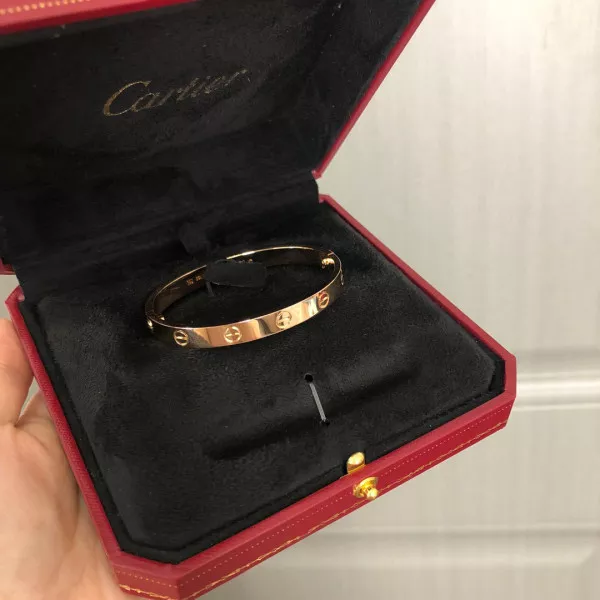 First bag ru CARTIER  BRACELET 0118