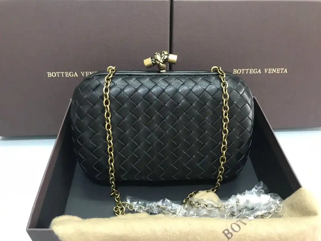 Firstbag ru BOTTEGA VENETA CHAIN KNOT 0131