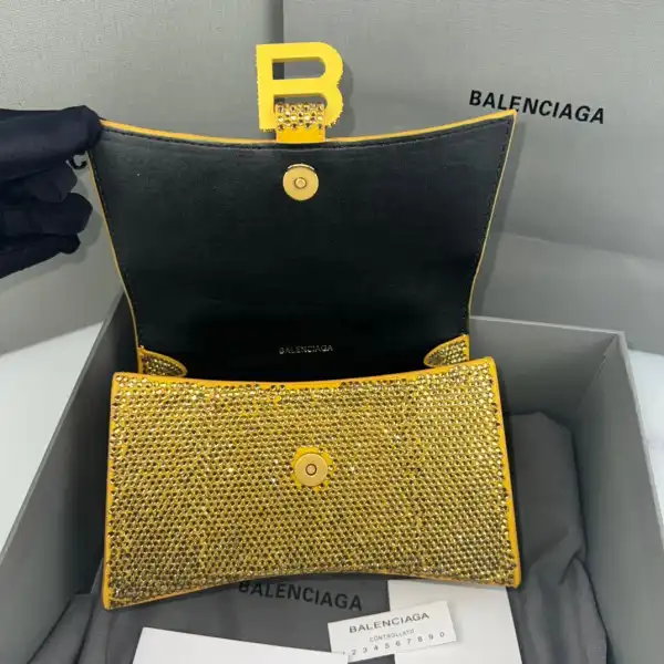 First bag ru BALENCIAGA HOURGLASS 0124