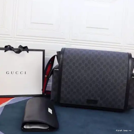 First bag ru bag Supreme GUCCI diaper GG 0215