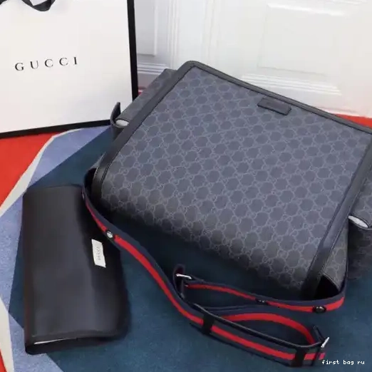 First bag ru bag Supreme GUCCI diaper GG 0215