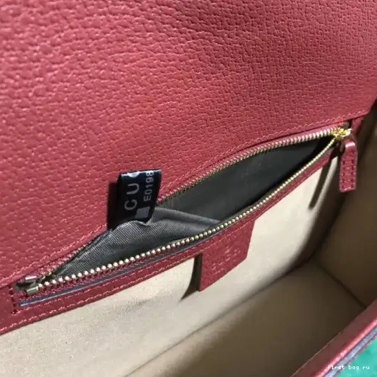 First bag ru Gucci Sylvie 0226