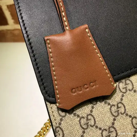 First bag ru padlock gucci 0220