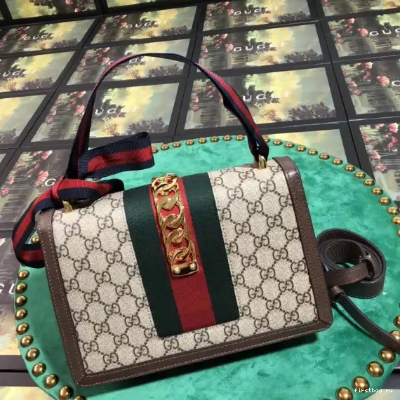 First bag ru Sylvie Gucci 0213