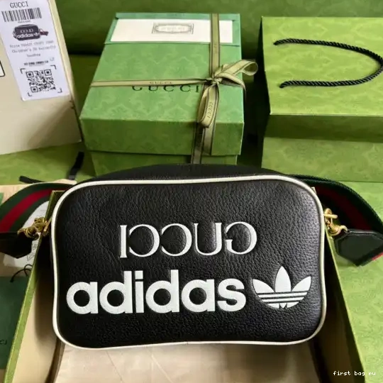 Firstbag ru bag x Adidas shoulder small Gucci 0215