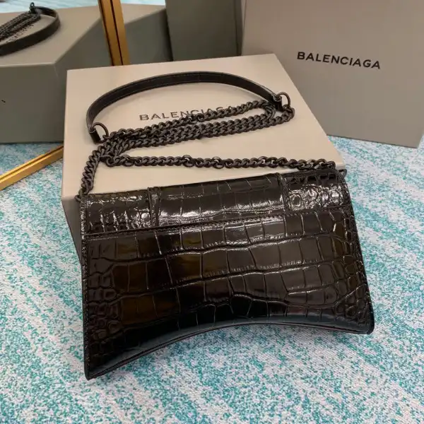 First bag ru BALENCIAGA  HOURGLASS CHAIN BAG 0202