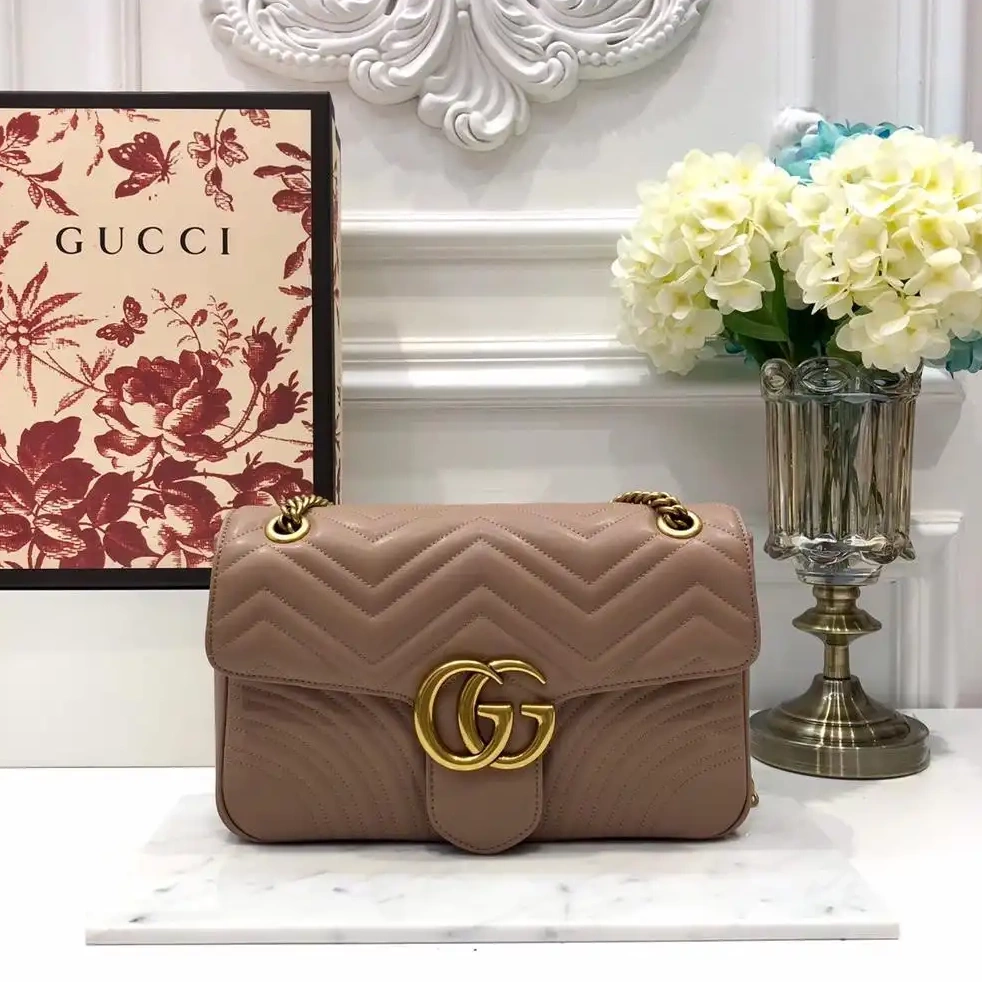 First bag ru 31CM GG Marmont Gucci 0225