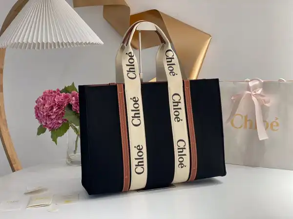 First bag ru CHLOÉ large woody tote bag 0203