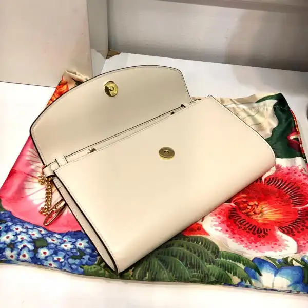 Firstbag ru Gucci Zumi smooth leather small shoulder bag 0205