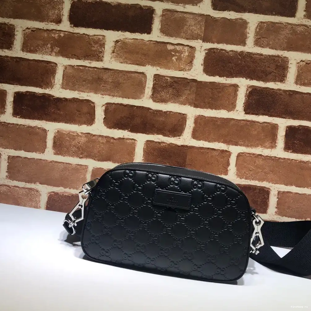 First bag ru Black shoulder bag GG GUCCI 0212