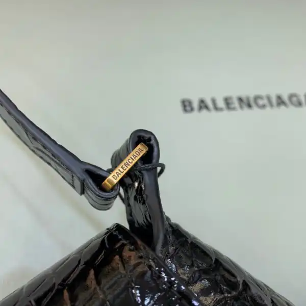 First bag ru BALENCIAGA WOMEN'S XX MEDIUM FLAP BAG 0202