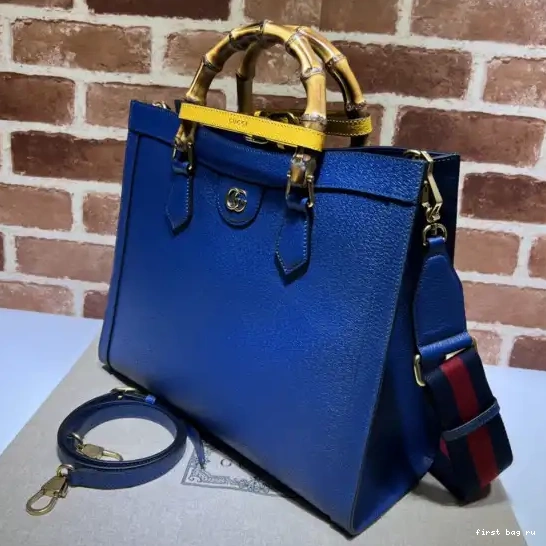 First bag ru medium bag tote Gucci Diana 0222