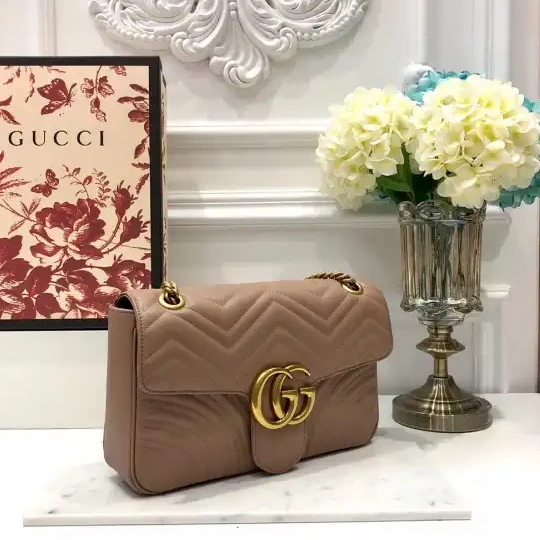 First bag ru 31CM GG Marmont Gucci 0225