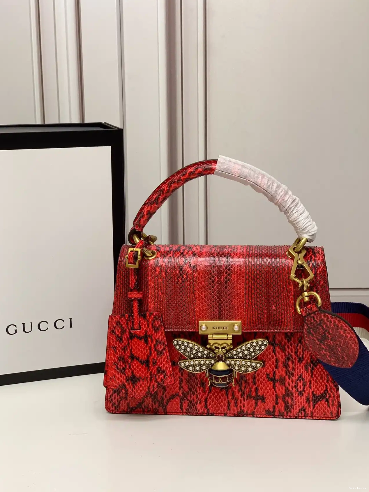 First bag ru Margaret GUCCI Queen 0222