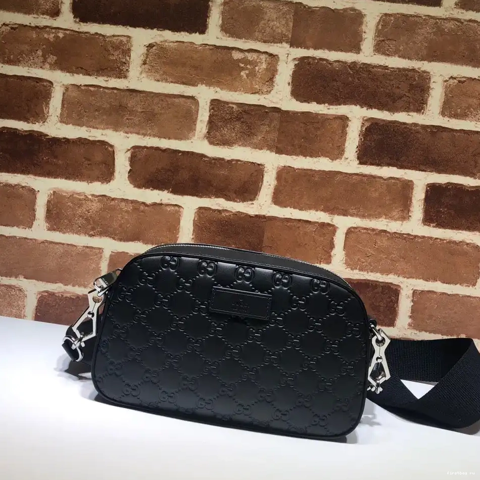 First bag ru Black shoulder bag GG GUCCI 0212