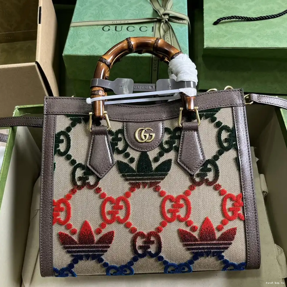 First bag ru Tote Diana Small x adidas Gucci Bag 0217