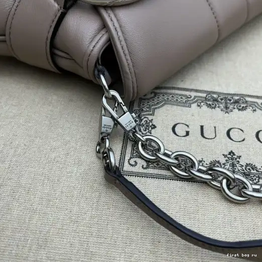 First bag ru BIG HORSEBIT CHAIN GUCCI BAG SHOULDER 0302