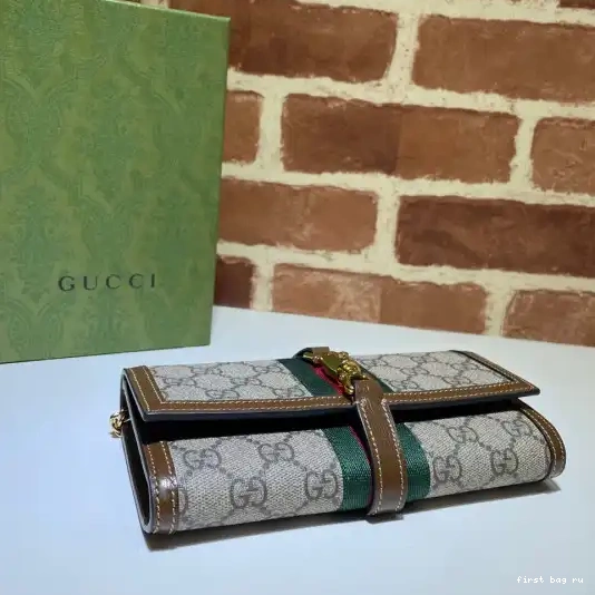 First bag ru 1961 GUCCI Jackie chain wallet 0302