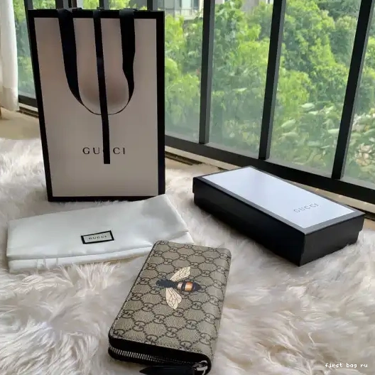 Firstbag ru Bee print GUCCI GG around wallet zip 0318