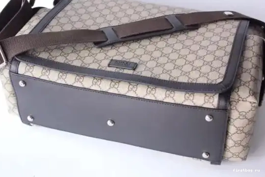 First bag ru bag Supreme GG diaper GUCCI 0310