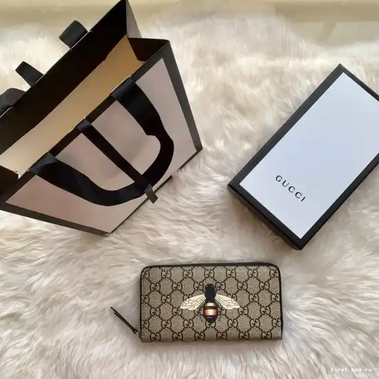 Firstbag ru Bee print GUCCI GG around wallet zip 0318